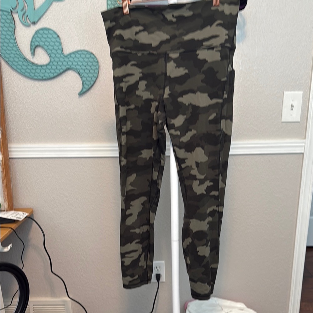 Lululemon Athletica Green Camouflage Leggings